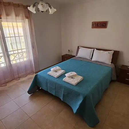 Surfando No Baleal 8 Pessoas Ferrel (Leiria)